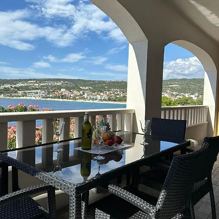 Apartament 3 Majba *